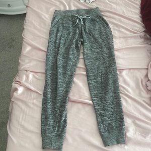 grey sweatpants